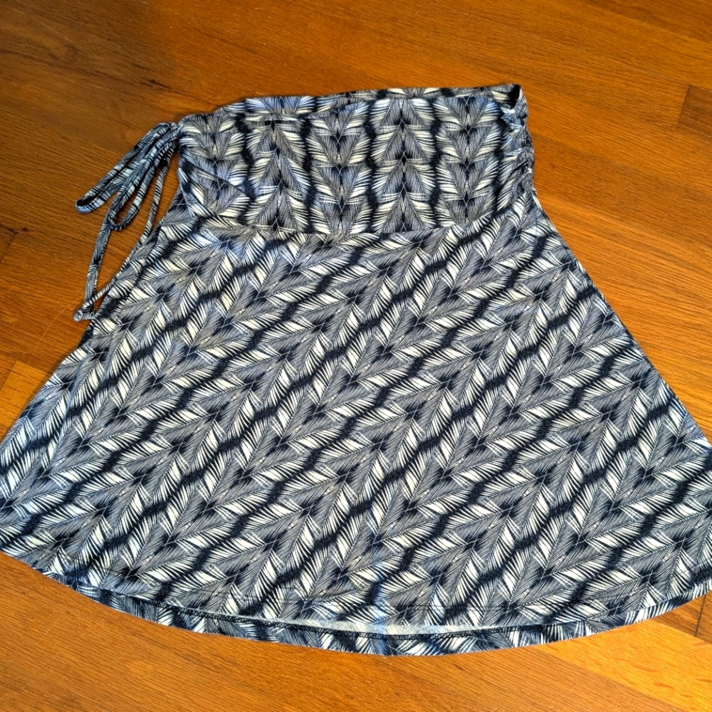 Patagonia 🖤🤍 Black and White Patterned Skirt